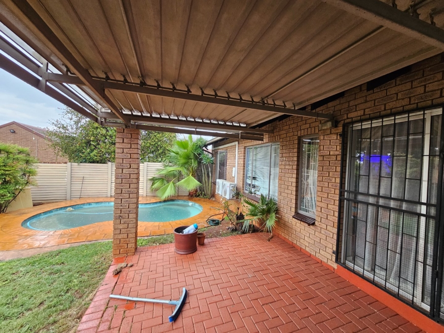 3 Bedroom Property for Sale in Doornpoort Gauteng