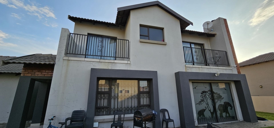 3 Bedroom Property for Sale in Zambezi Manor Lifestyle Estate Gauteng