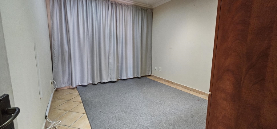 2 Bedroom Property for Sale in Kenleaf Gauteng