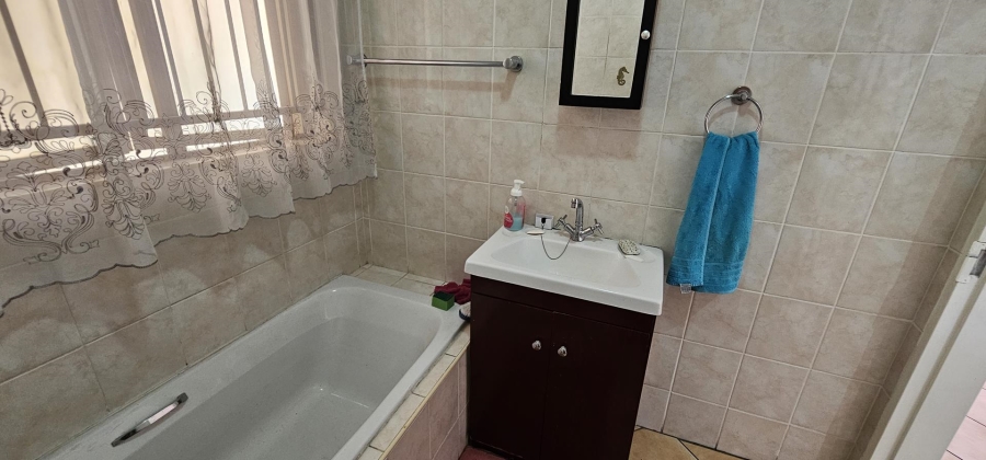 2 Bedroom Property for Sale in Kenleaf Gauteng