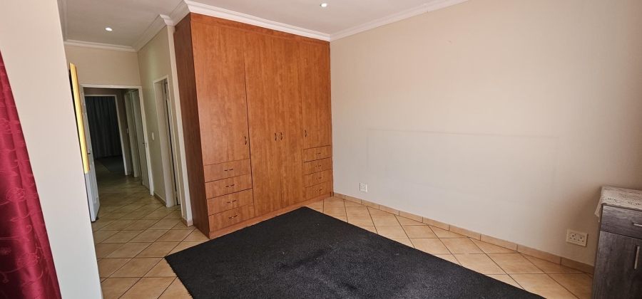 2 Bedroom Property for Sale in Kenleaf Gauteng