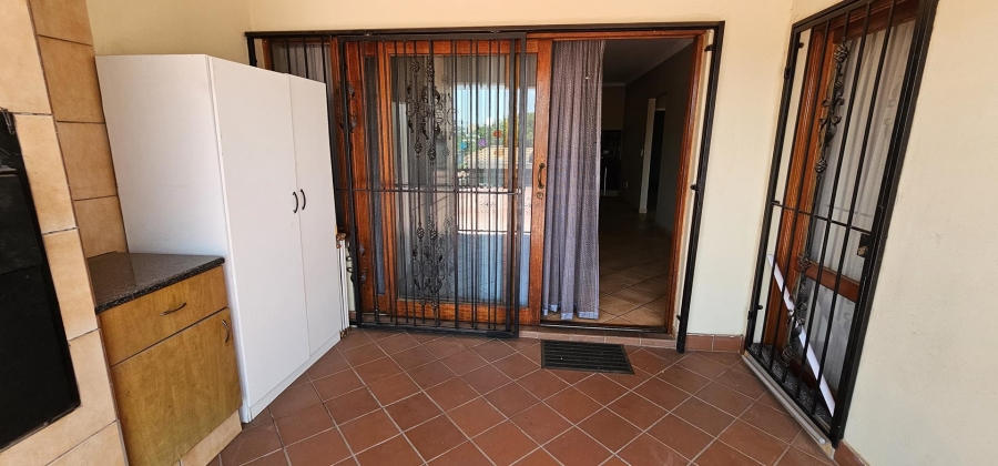 2 Bedroom Property for Sale in Kenleaf Gauteng