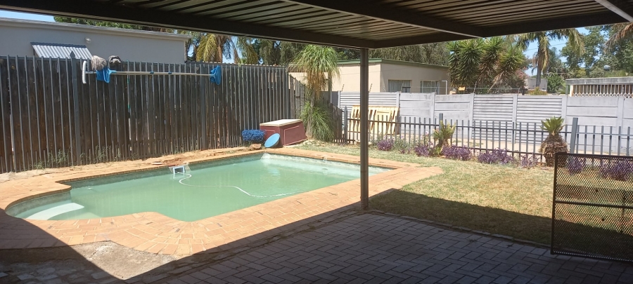 3 Bedroom Property for Sale in Eloffsdal Gauteng