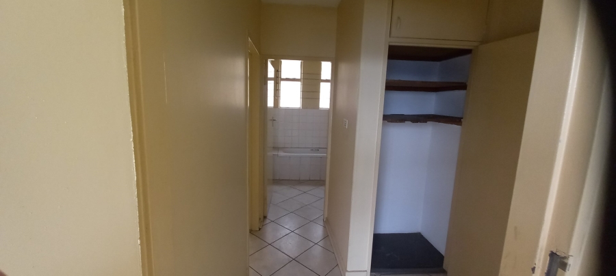 2 Bedroom Property for Sale in Gezina Gauteng