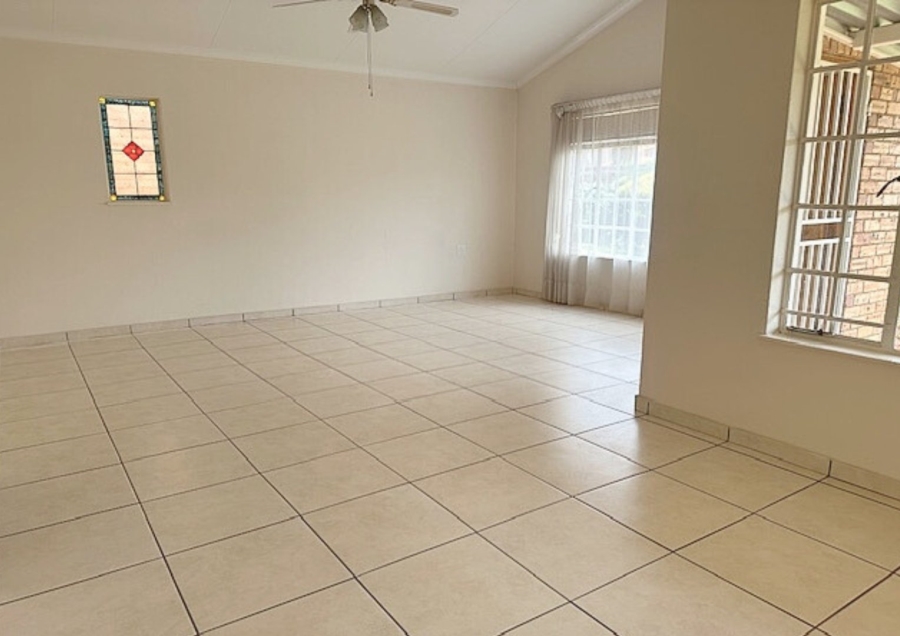 2 Bedroom Property for Sale in Noordheuwel Gauteng