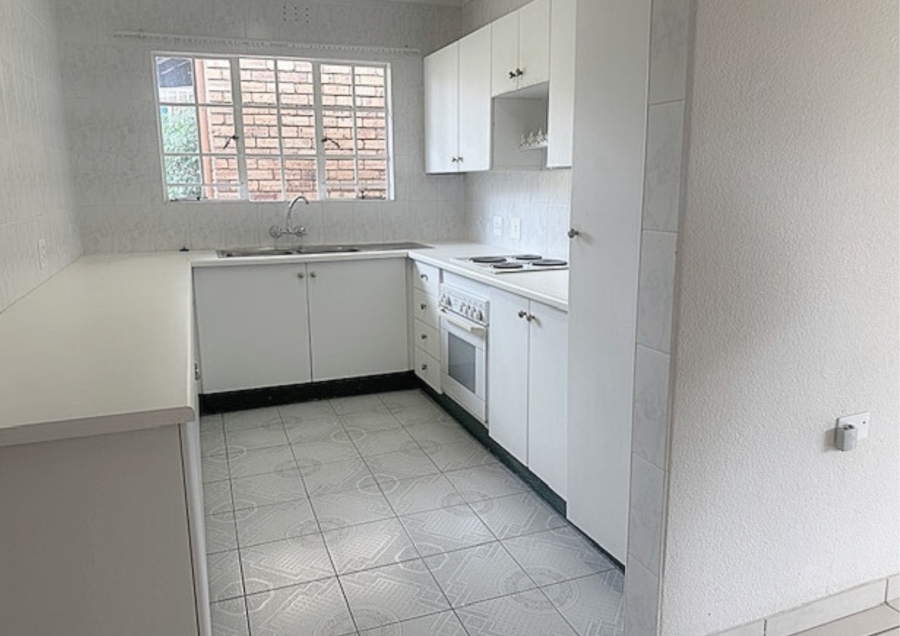 2 Bedroom Property for Sale in Noordheuwel Gauteng