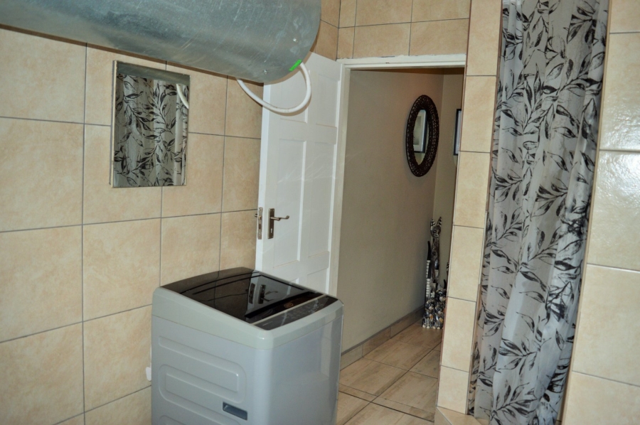 2 Bedroom Property for Sale in Villieria Gauteng