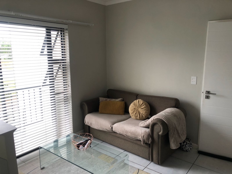 1 Bedroom Property for Sale in Crowthorne AH Gauteng