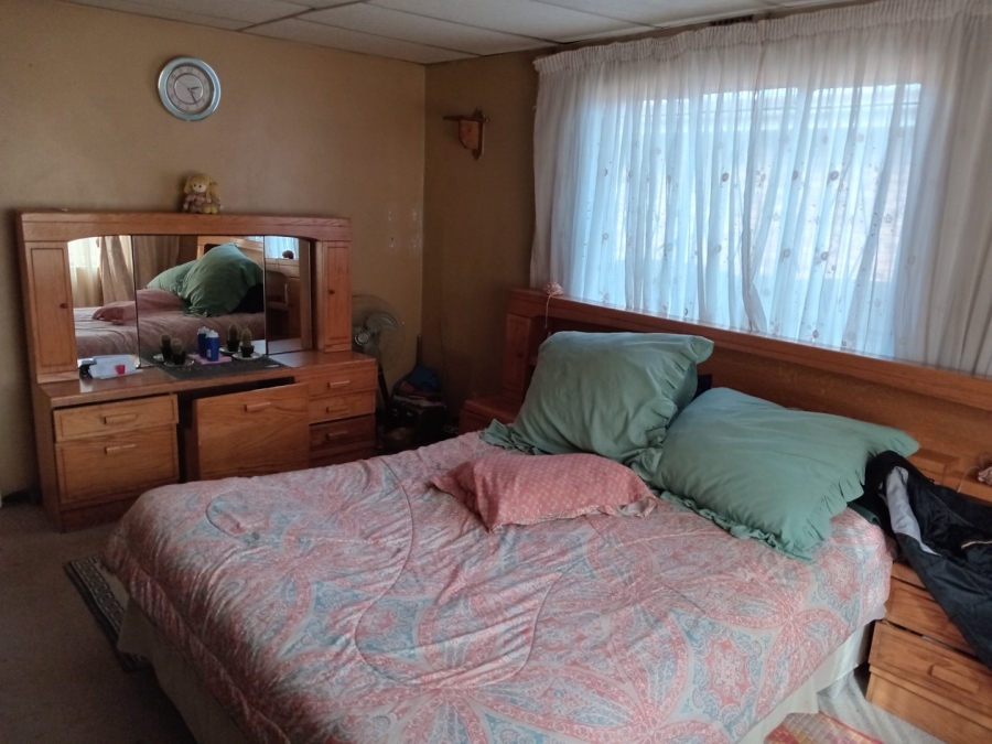 2 Bedroom Property for Sale in Etwatwa Gauteng