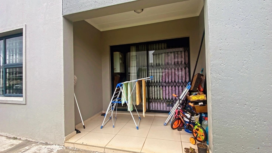 To Let 1 Bedroom Property for Rent in Erand Gardens Gauteng