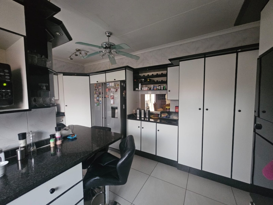 4 Bedroom Property for Sale in Atlasville Gauteng