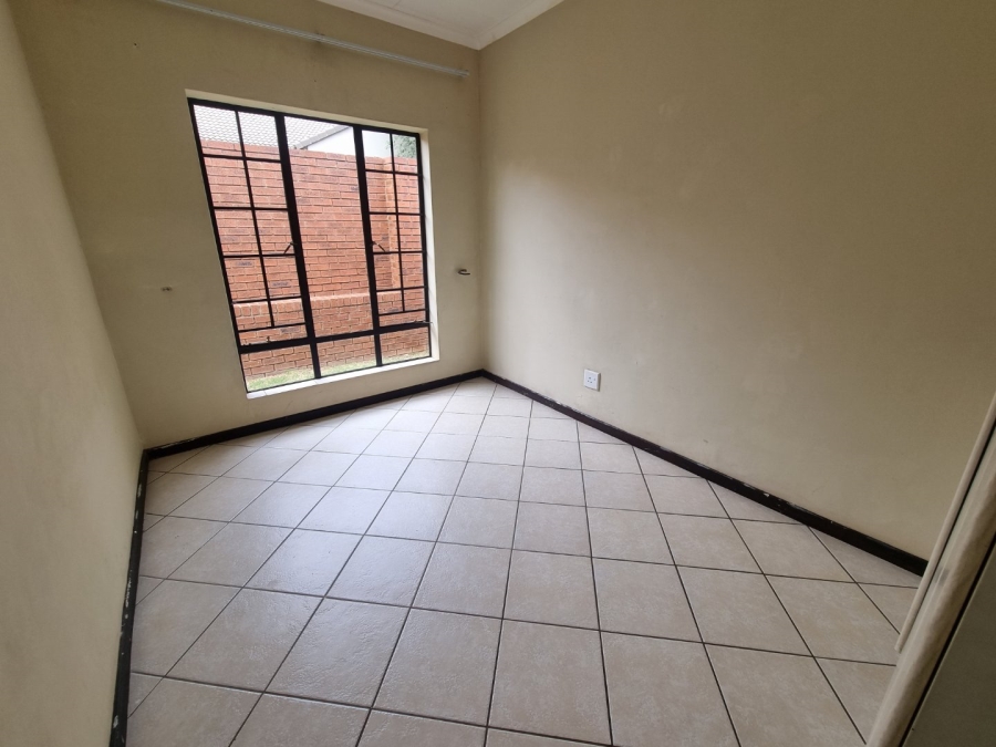 4 Bedroom Property for Sale in Mooikloof Ridge Gauteng