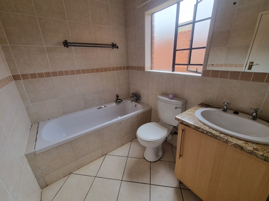 4 Bedroom Property for Sale in Mooikloof Ridge Gauteng