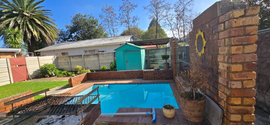 3 Bedroom Property for Sale in Strubenvale Gauteng