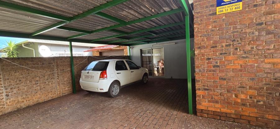 3 Bedroom Property for Sale in Strubenvale Gauteng