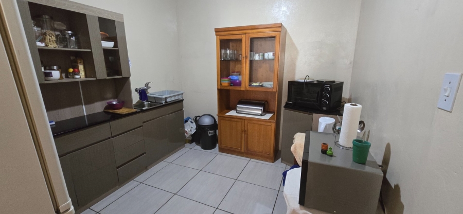 3 Bedroom Property for Sale in Strubenvale Gauteng