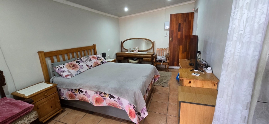3 Bedroom Property for Sale in Strubenvale Gauteng