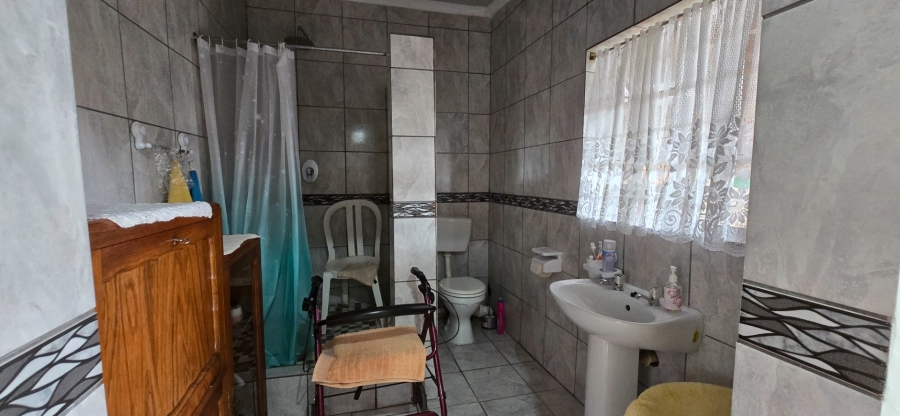 3 Bedroom Property for Sale in Strubenvale Gauteng
