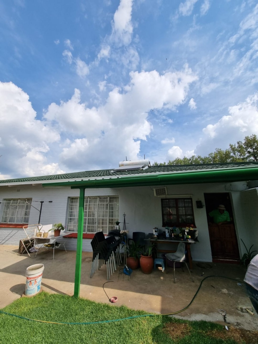 3 Bedroom Property for Sale in Strubenvale Gauteng