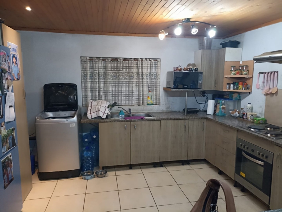 3 Bedroom Property for Sale in Strubenvale Gauteng