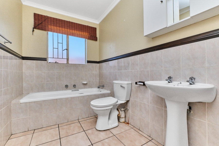 2 Bedroom Property for Sale in Wilgeheuwel Gauteng