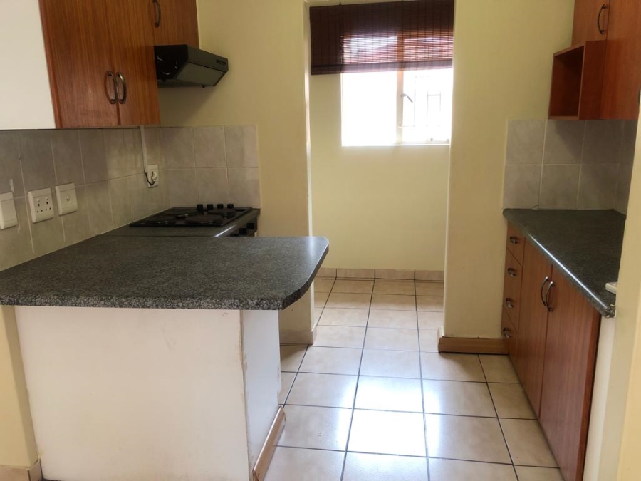 2 Bedroom Property for Sale in Wilgeheuwel Gauteng