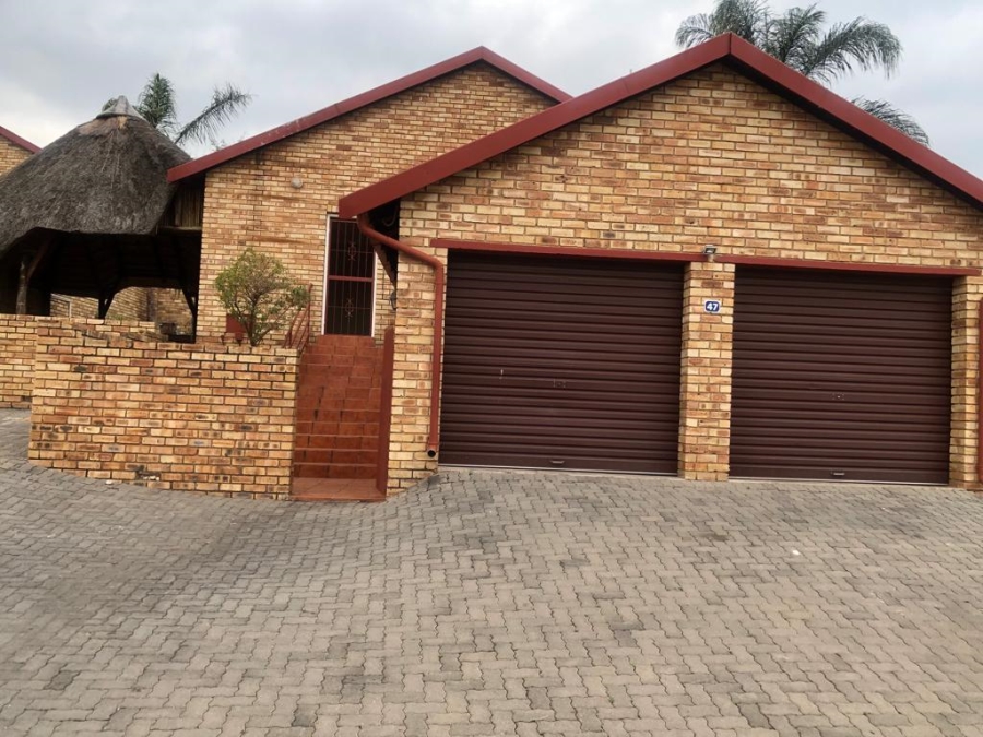 2 Bedroom Property for Sale in Wilgeheuwel Gauteng