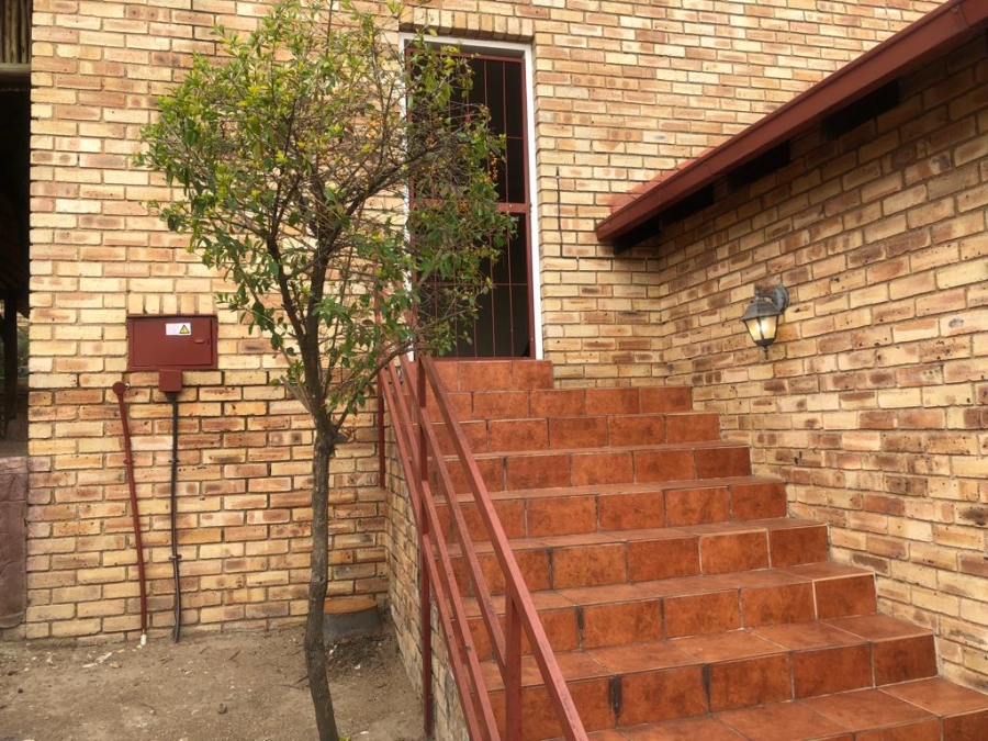 2 Bedroom Property for Sale in Wilgeheuwel Gauteng