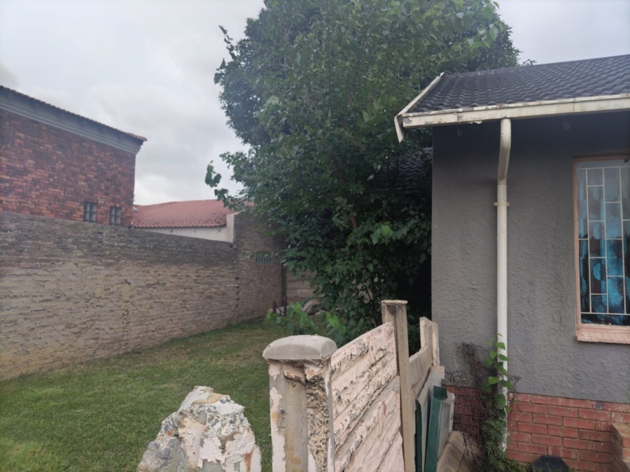 3 Bedroom Property for Sale in Lenasia South Gauteng