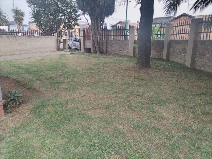 3 Bedroom Property for Sale in Lenasia South Gauteng