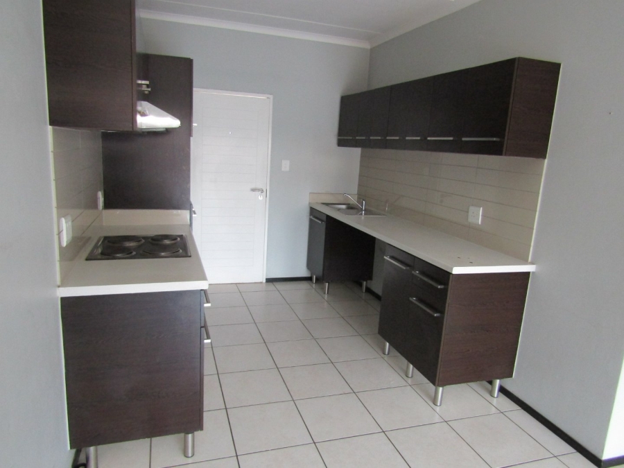 2 Bedroom Property for Sale in Oakdene Gauteng