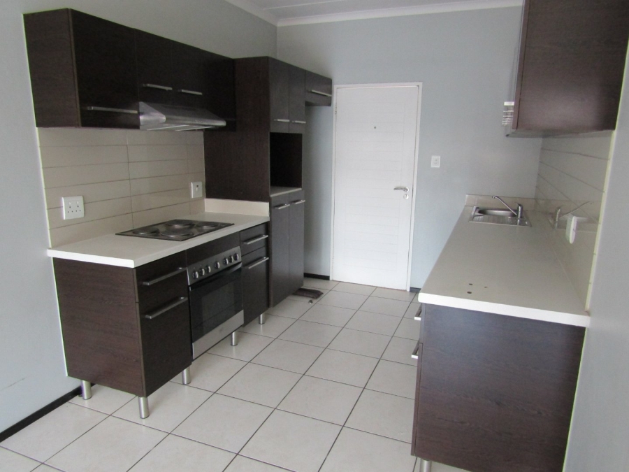 2 Bedroom Property for Sale in Oakdene Gauteng