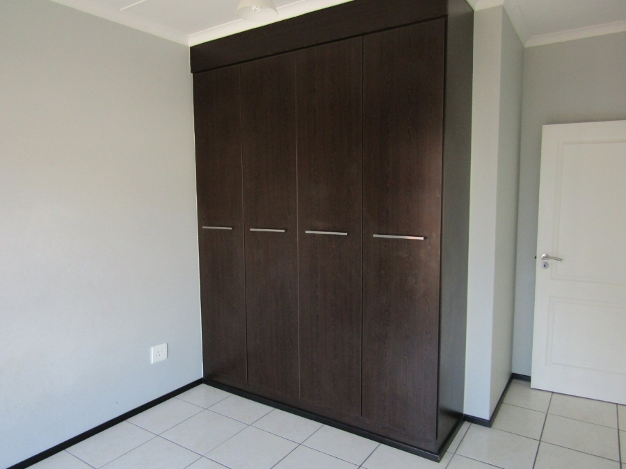 2 Bedroom Property for Sale in Oakdene Gauteng