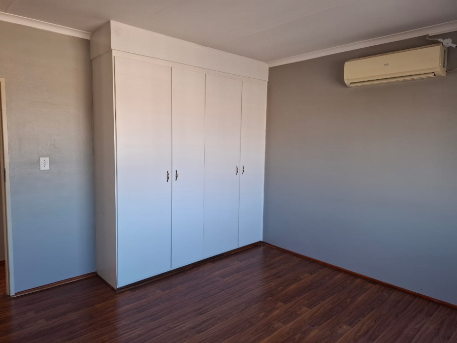 To Let 2 Bedroom Property for Rent in Monument Park Gauteng