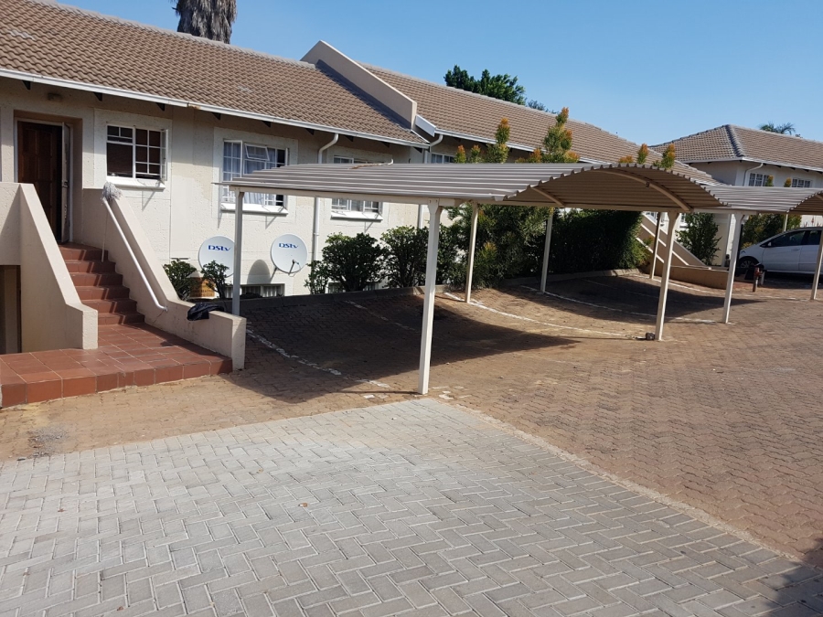 To Let 2 Bedroom Property for Rent in Monument Park Gauteng