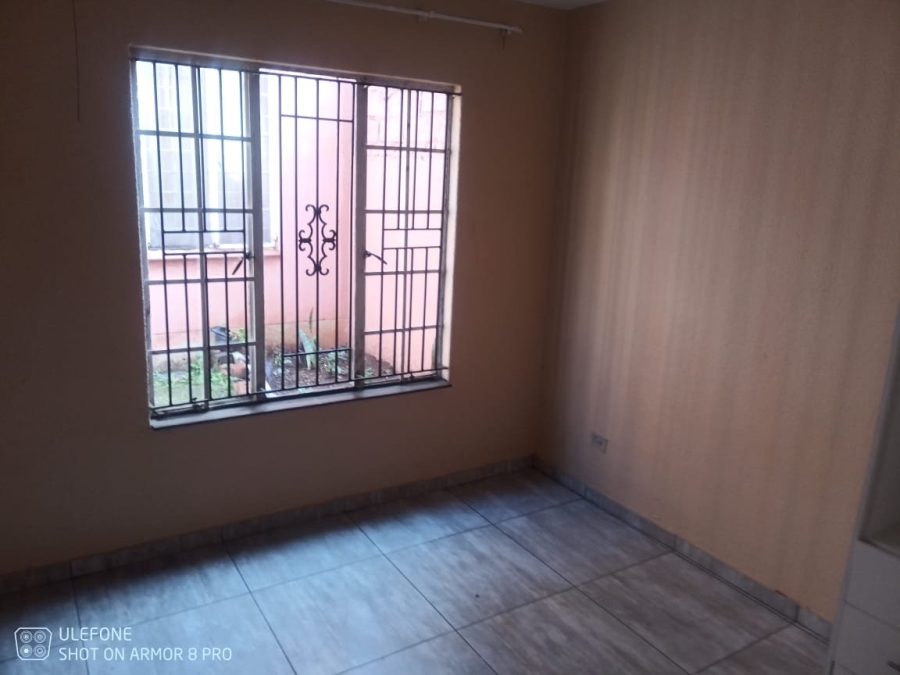 2 Bedroom Property for Sale in Jeppestown Gauteng