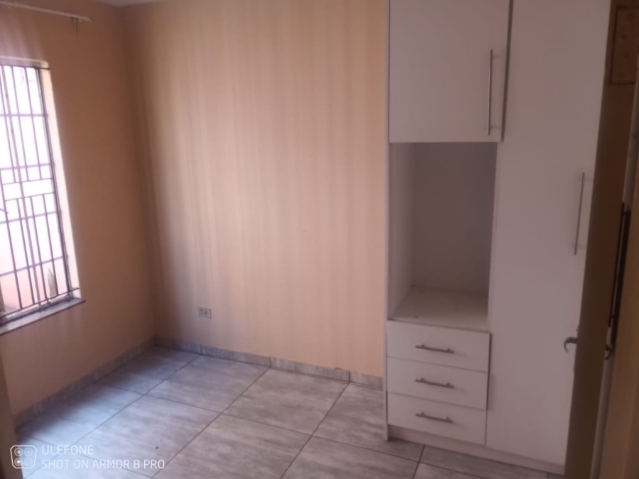 2 Bedroom Property for Sale in Jeppestown Gauteng