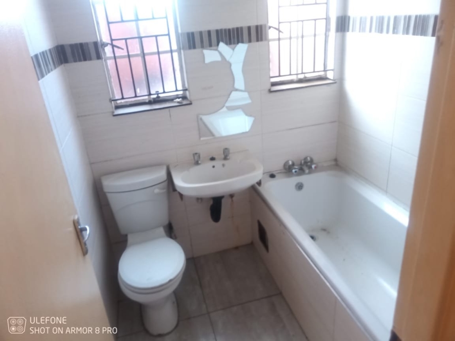 2 Bedroom Property for Sale in Jeppestown Gauteng