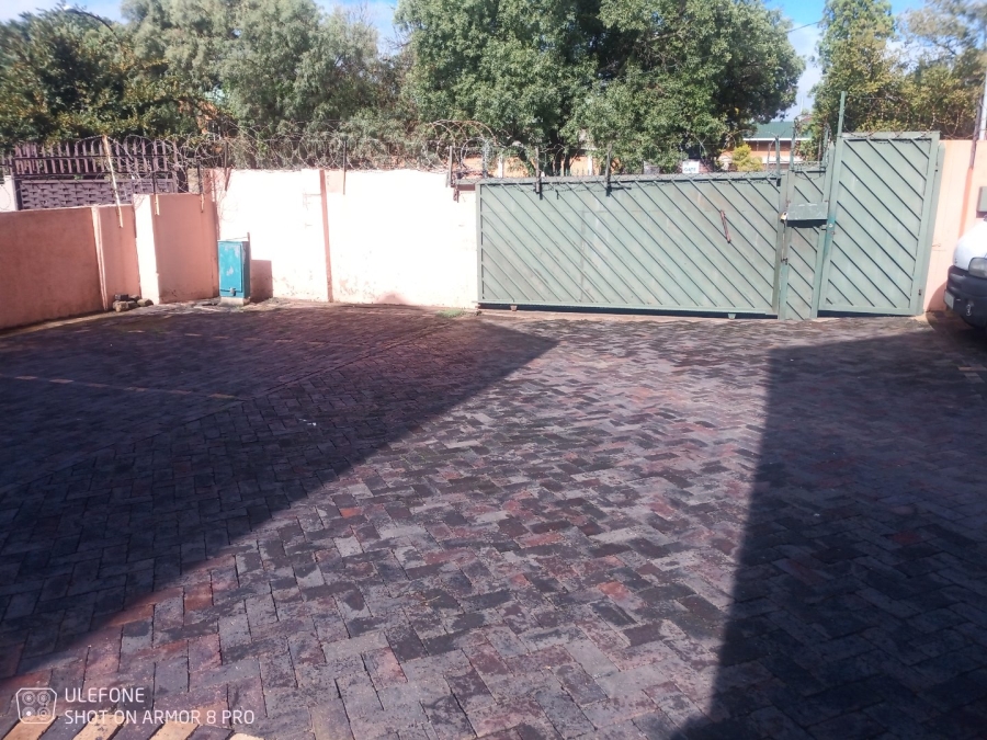 2 Bedroom Property for Sale in Jeppestown Gauteng