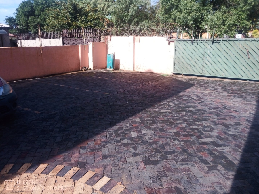 2 Bedroom Property for Sale in Jeppestown Gauteng