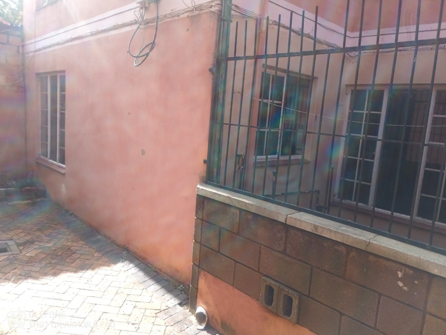 2 Bedroom Property for Sale in Jeppestown Gauteng