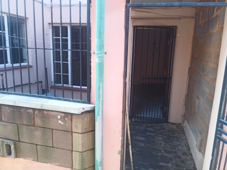 2 Bedroom Property for Sale in Jeppestown Gauteng