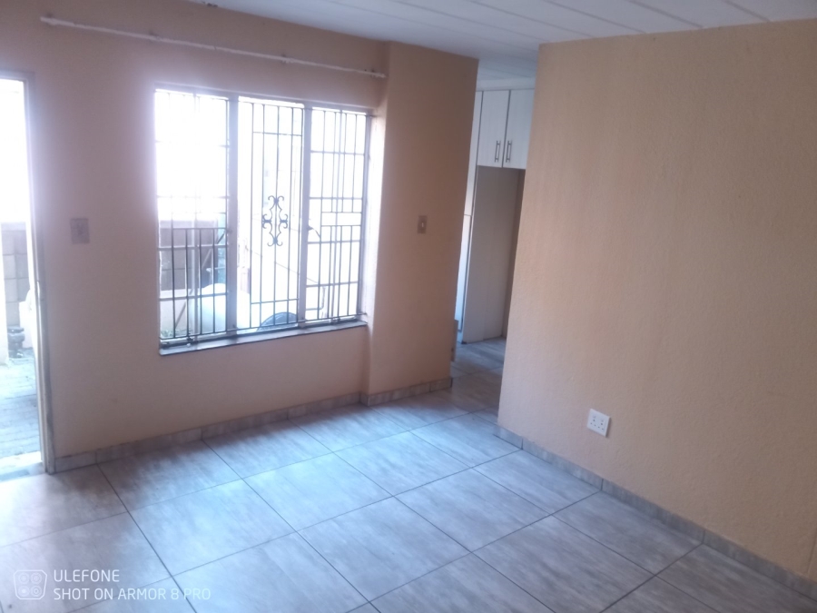 2 Bedroom Property for Sale in Jeppestown Gauteng