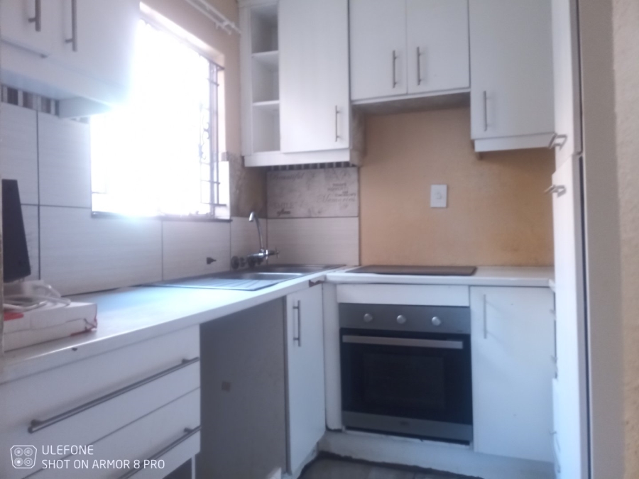 2 Bedroom Property for Sale in Jeppestown Gauteng