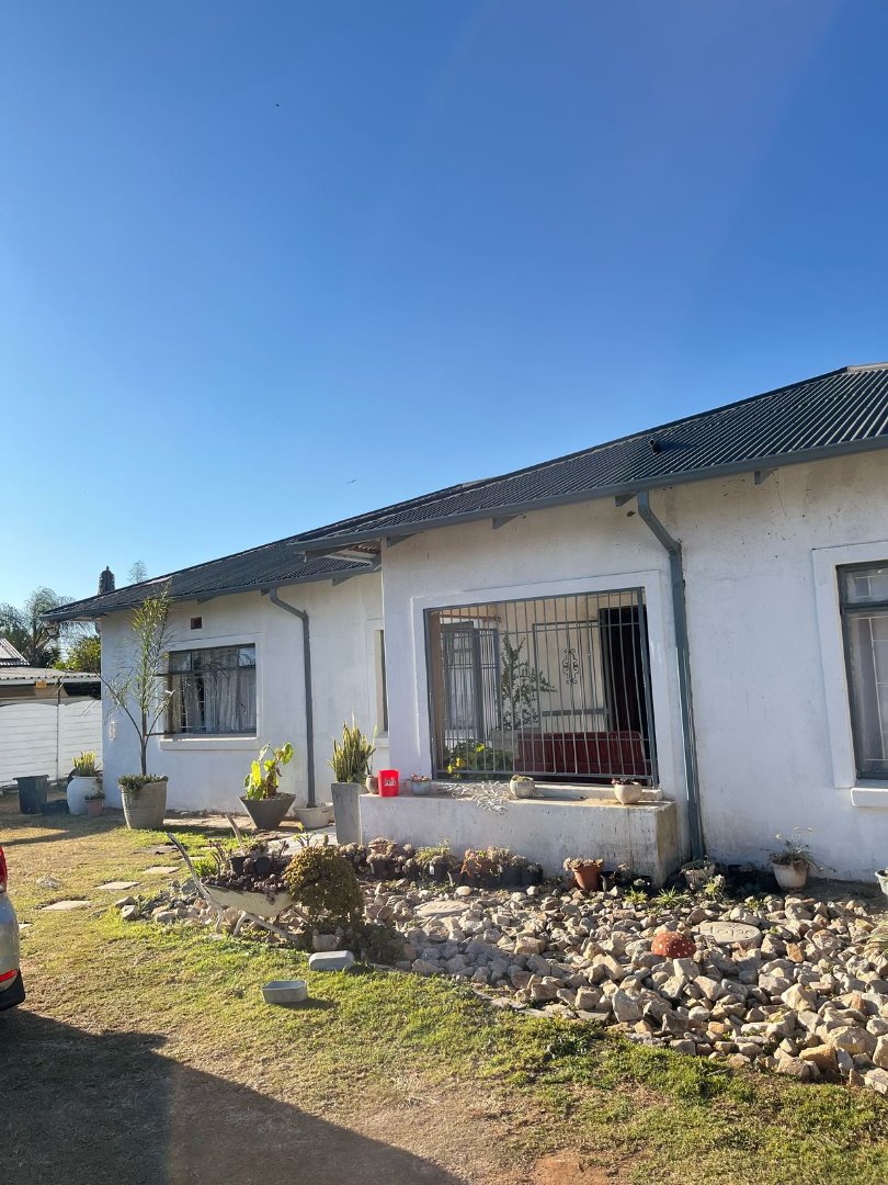 3 Bedroom Property for Sale in Clayville Gauteng