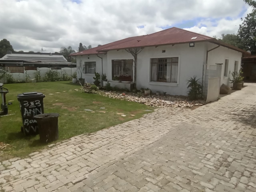 3 Bedroom Property for Sale in Clayville Gauteng