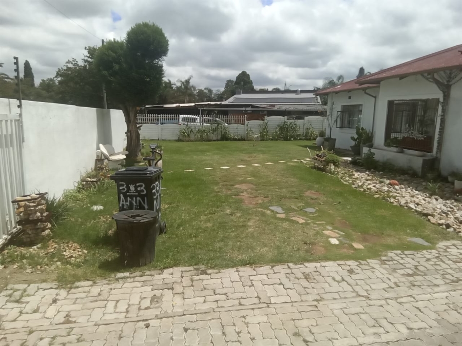 3 Bedroom Property for Sale in Clayville Gauteng