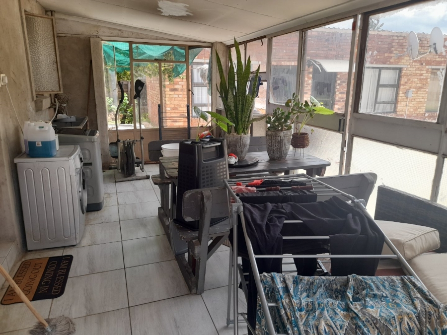 3 Bedroom Property for Sale in Clayville Gauteng