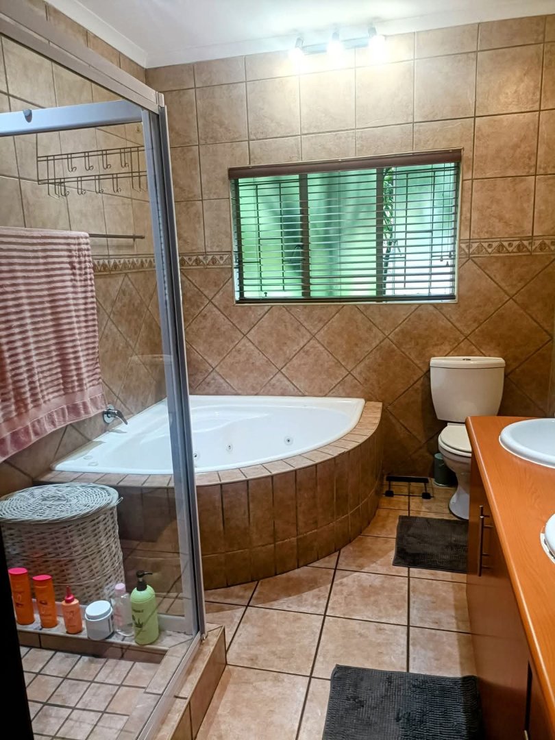 4 Bedroom Property for Sale in Wierda Park Gauteng