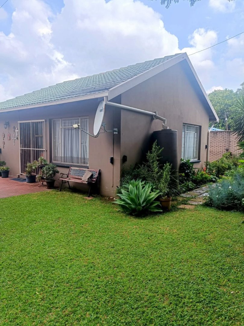 4 Bedroom Property for Sale in Wierda Park Gauteng